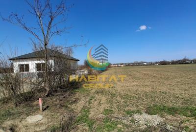 Teren Construcții intravilan de 3756 mp, în Est