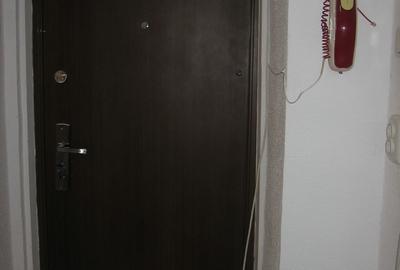 Apartament cu 2 camere decomandat în 1 Mai - 1