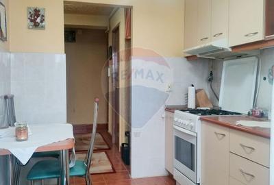 Apartament cu 3 camere decomandat în Central - 9