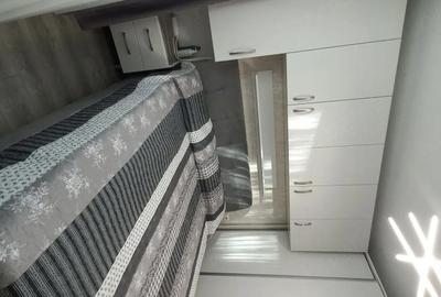 Apartament cu 4 camere semidecomandat în Central - 1