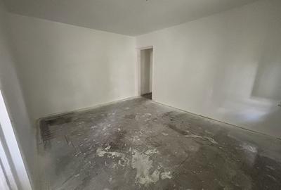 Apartament cu 3 camere semidecomandat în Central - 5
