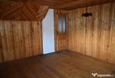 Casă cu 5 camere cu Teren 1925 Mp în Bran - 3