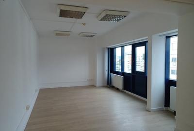 Spatiu birou central, versatil Spatiu birou central, versatil - 4