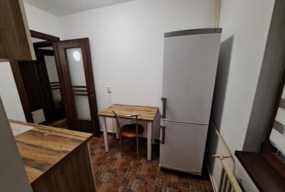 Garsonieră decomandată, mobilată în Tei - 8