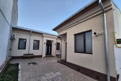 Casa 4 cam 200mp, caramida teren 509 mp mobilata zona Centr - 2