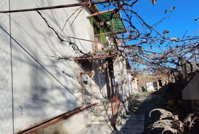 Casă cu 3 camere cu Teren 900 Mp în Central - 3