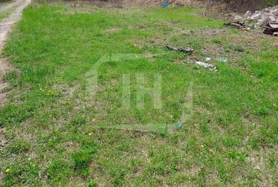 Teren de 1000 mp, în Borhanci