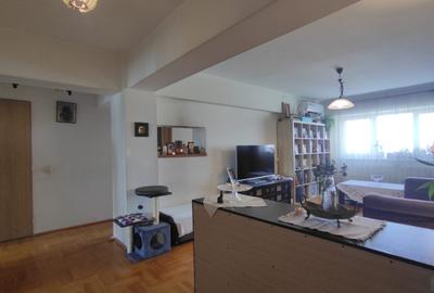 Vanzare 4 camere decomandat Basarabia - Stadionul National