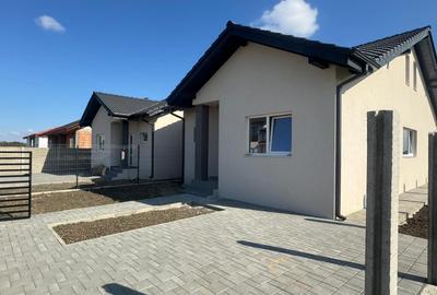 Duplex pe parter, despărțit prin baie, 3 camere, Posibilitate de mansardare - 3