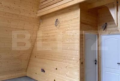 Casă cu 2 camere cu Teren 560 Mp în Hurez - 4