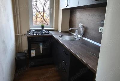 Apartament cu 3 camere semidecomandat în Central - 4