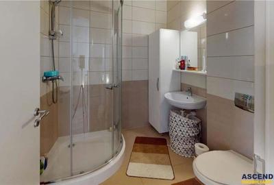 Pe 2 niveluri, Penthouse modern la bulevard, parcare si boxa, Tractorul Nou, Brasov - 3