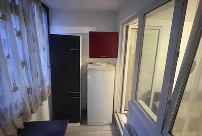 Garsonieră decomandată în 1 Decembrie - 2