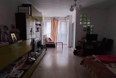 Nicolae Grigorescu, Garsoniera mobilata și utilată - 2