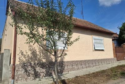 Casă cu 4 camere în Central - 6