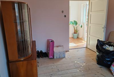 Casă cu 3 camere cu Canalizare în Central - 9