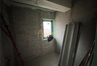 Duplex cu 4 camere cu Canalizare în Central - 9