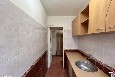 Apartament cu 2 camere semidecomandat, mobilat în Malu Roșu