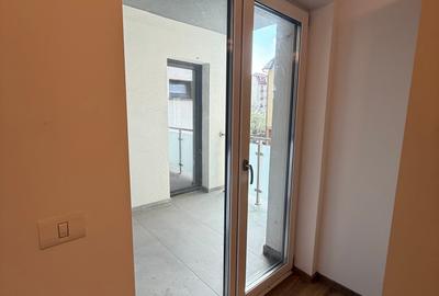 Apartament cu 3 camere semidecomandat în Aradului - 3