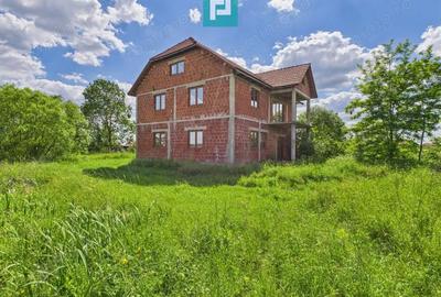 Casa la ro?u, P+1, in localitatea Beliu, Arad - 1