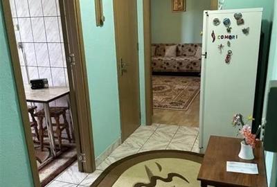 Apartament cu 3 camere semidecomandat, mobilat în Berceni - 2
