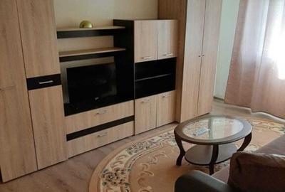 Garsoniera de inchiriat zona 1 Mai - 3