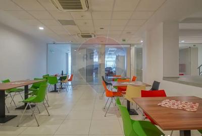 Spațiu comercial, de 20 mp, în Central - 8