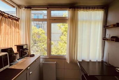 Apartament cu 3 camere decomandat în Apusului - 3