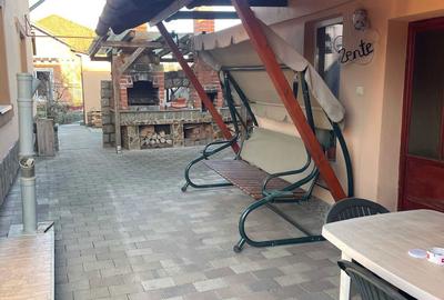 Casă cu 4 camere în Central - 1