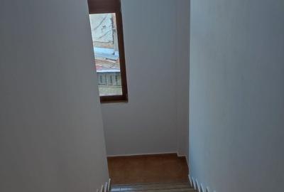 Casă cu 4 camere cu Teren 209 Mp în Central - 4