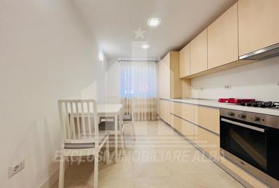 Apartament cu 3 camere decomandat, mobilat în Cetate