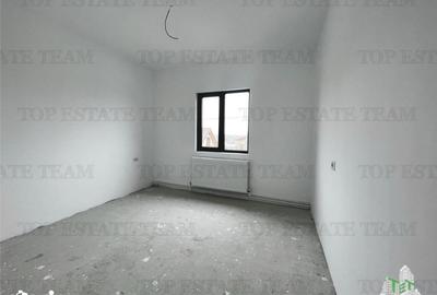 Casă cu 4 camere cu Canalizare în Lumina - 5