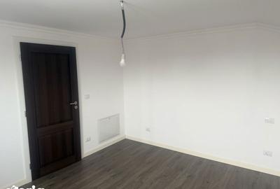 Casă cu 5 camere cu Teren 2000 Mp în Podari - 13