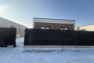 Casă individuală cu 4 camere cu Canalizare în Tunari - 9