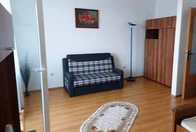 Garsonieră decomandată în Central - 1