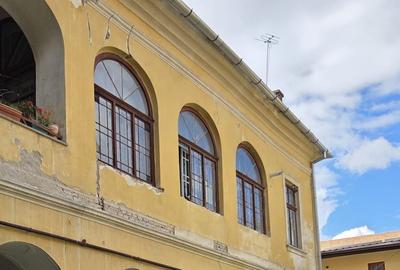 Apartament spectaculos  de vânzare în Palatul Teleki – Clădire monument  istoric - 7