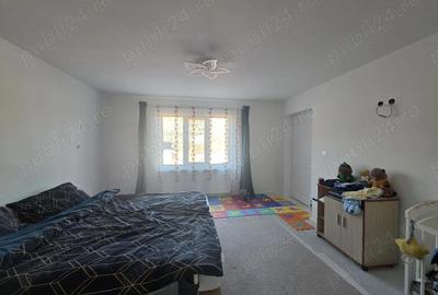 Casă cu 4 camere cu Teren 1300 Mp în Călugareni - 1