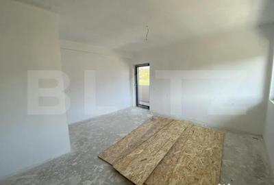 Casă cu 4 camere cu Teren 500 Mp în Central - 1
