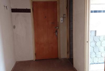 Apartament cu 3 camere semidecomandat în Rahova - 10