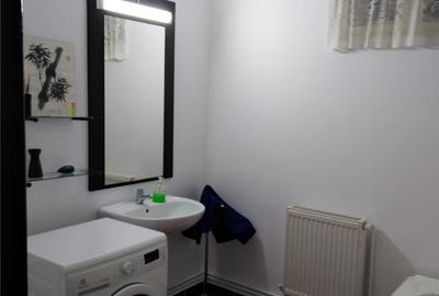 Casă cu 4 camere cu Teren 440 Mp în Central - 9