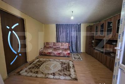 Casă cu 3 camere cu Teren 1453 Mp în Central