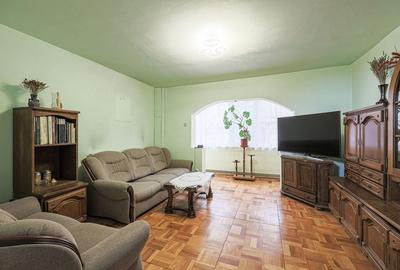 Apartament foarte spațios cu 5 camere la parter in Micalaca Comision 0 - 1