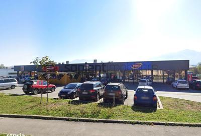 Spațiu comercial, de 2,878 mp, în Central - 2