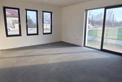 Casă cu 4 camere cu Teren 431 Mp în Central - 3