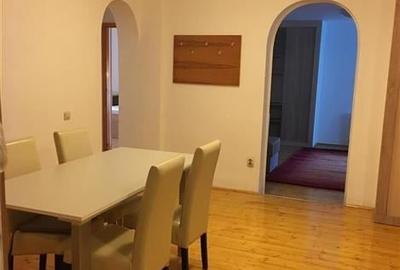 Apartament cu 3 camere semidecomandat, mobilat în Zorilor