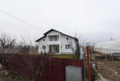 Casă cu 5 camere cu Teren 1052 Mp în Dragomirești - 11