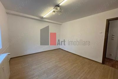 Apartament cu 2 camere decomandat în Sebastian - 2