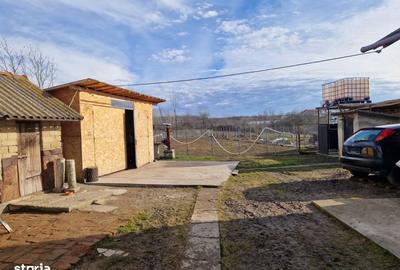 Casă cu 2 camere cu Teren 1686 Mp în Găvănești - 2