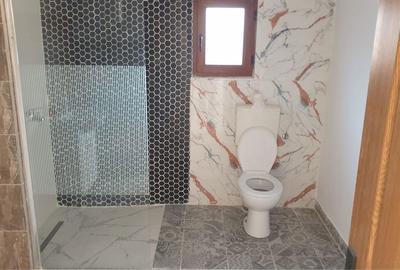 Casă cu 4 camere în Budești - 2
