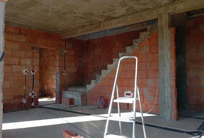 Casă cu Teren 250 Mp în Chișoda - 5